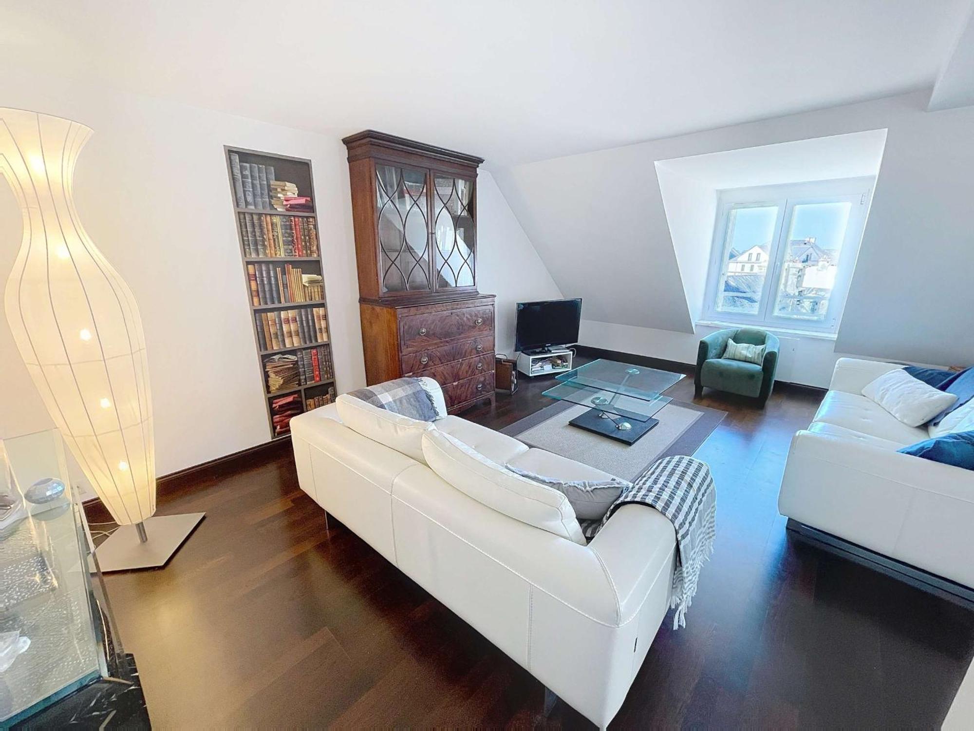 Duplex T3 Avec Terrasse, Vue Sur Et Wifi - Fr-1-361-566